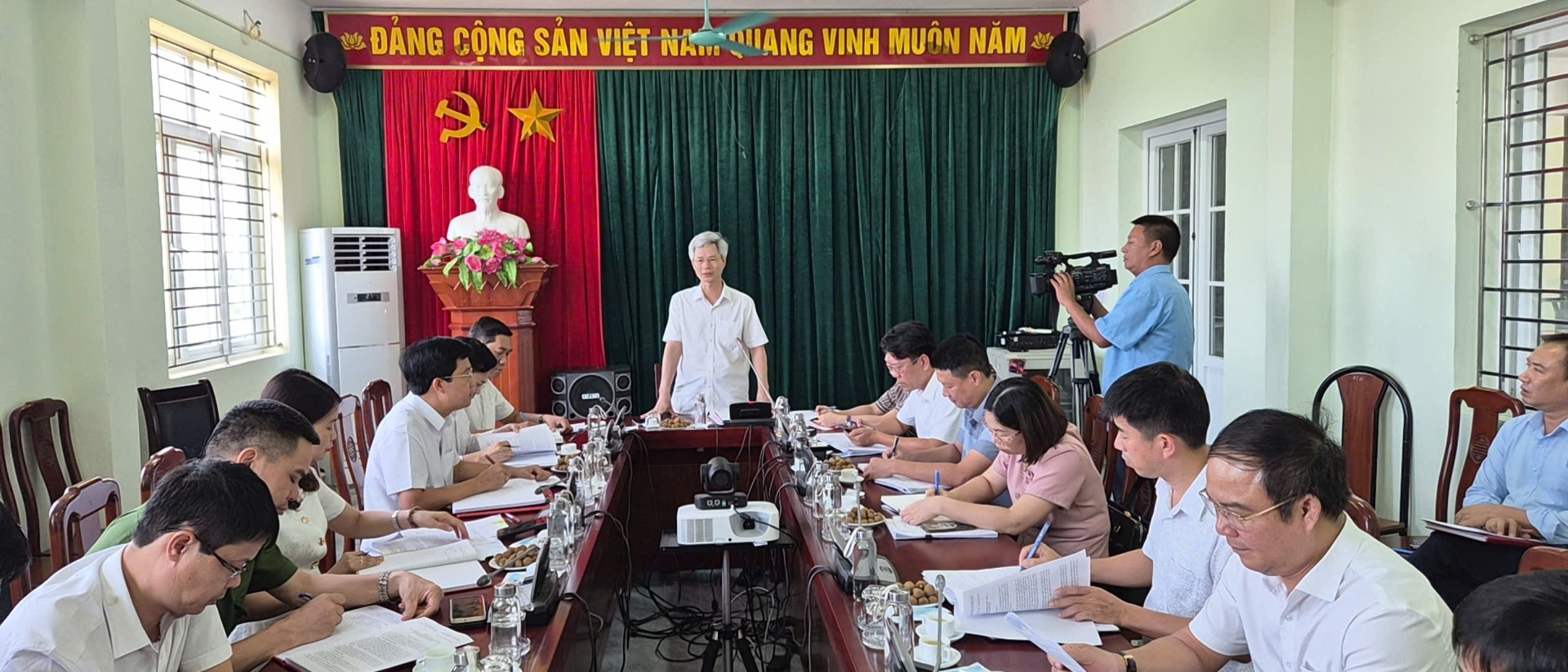 Tổ công tác số 1 của Ban thường vụ Tỉnh ủy Hưng Yên kiểm tra việc chuẩn bị tổ chức đại hội Đảng và triển khai vận hành chính quyền địa phương 2 cấp tại phường Sơn Nam
