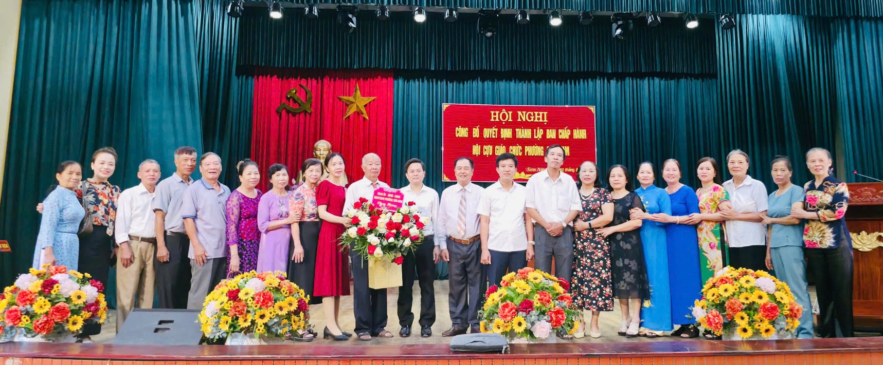 PHƯỜNG SƠN NAM TỔ CHỨC HỘI NGHỊ CÔNG BỐ  QUYẾT ĐỊNH THÀNH LẬP BAN CHẤP HÀNH HỘI CỰU GIÁO CHỨC PHƯỜNG