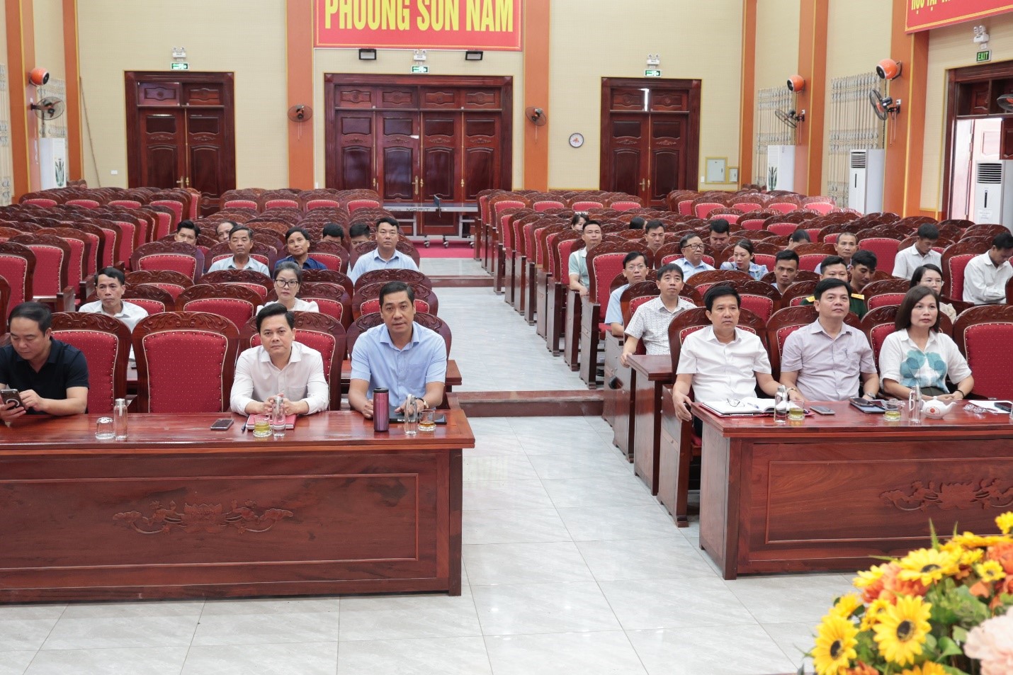 Phường Sơn Nam tham dự Hội nghị trực tuyến toàn quốc sơ kết 01 năm vận hành mô hình tổ chức tổng thể của hệ thống chính trị và mô hình chính quyền 3 cấp
