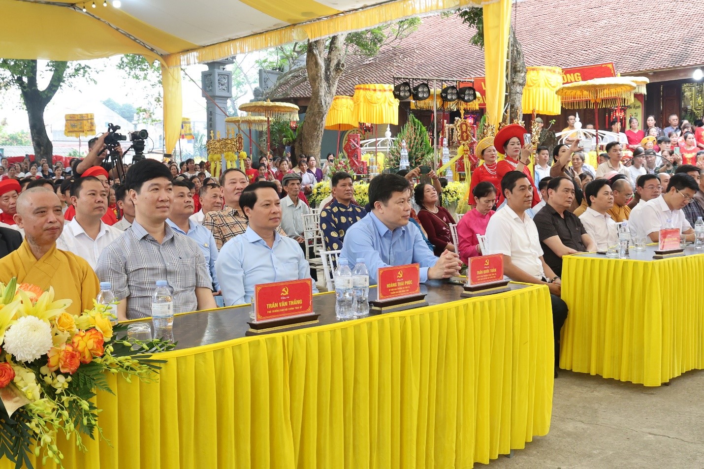 Phường Sơn Nam: Khai mạc Lễ hội truyền thống Di tích Đền Quốc Mẫu Âu Cơ và Lễ rót đồng đúc Đại Hồng Chung năm 2026