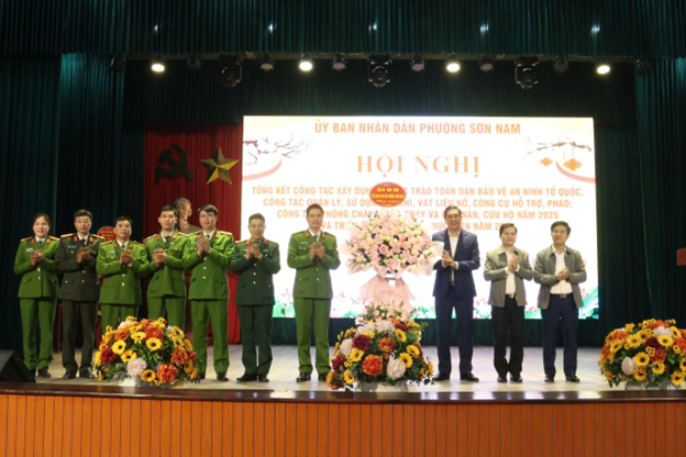 Phường Sơn Nam tổ chức Hội nghị tổng kết công tác xây dựng Phong trào “Toàn dân bảo vệ an ninh Tổ quốc”, công tác quản lý, sử dụng vũ khí, vật liệu nổ, công cụ hỗ trợ, pháo; công tác phòng cháy chữa cháy và cứu nạn cứu hộ năm 2025; triển khai kế hoạch thực hiện năm 2026.