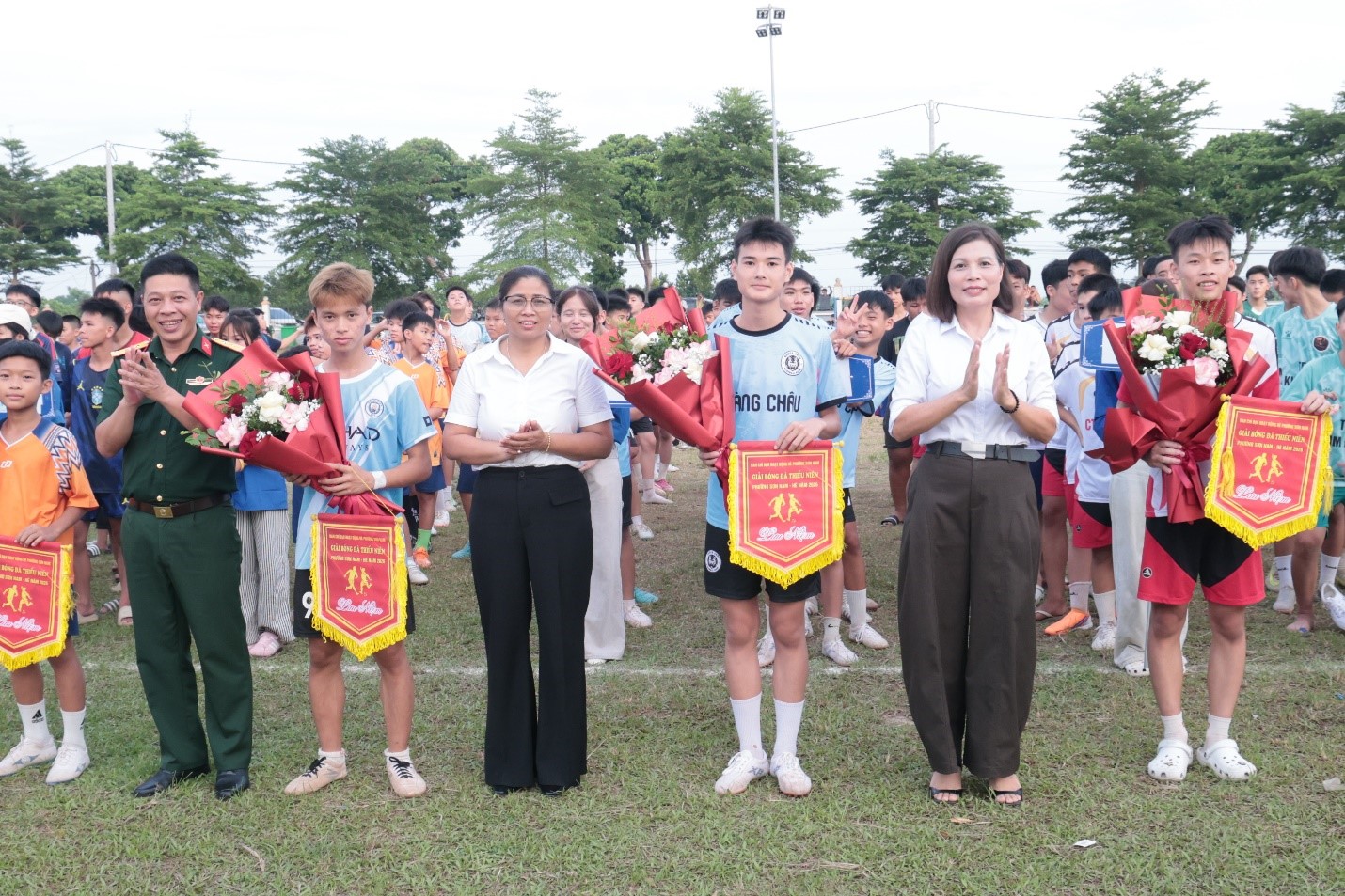 Khai mạc Giải bóng đá thiếu niên sân 7 người phường Sơn Nam hè năm 2026