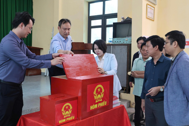 Đoàn kiểm tra Ban bầu cử số 06  - Ủy ban bầu cử tỉnh Hưng Yên kiểm tra công tác chuẩn bị cho ngày bầu cử đại biểu Quốc hội khóa XVI và HĐND các cấp, nhiệm kỳ 2026 - 2031 trên địa bàn phường Sơn Nam
