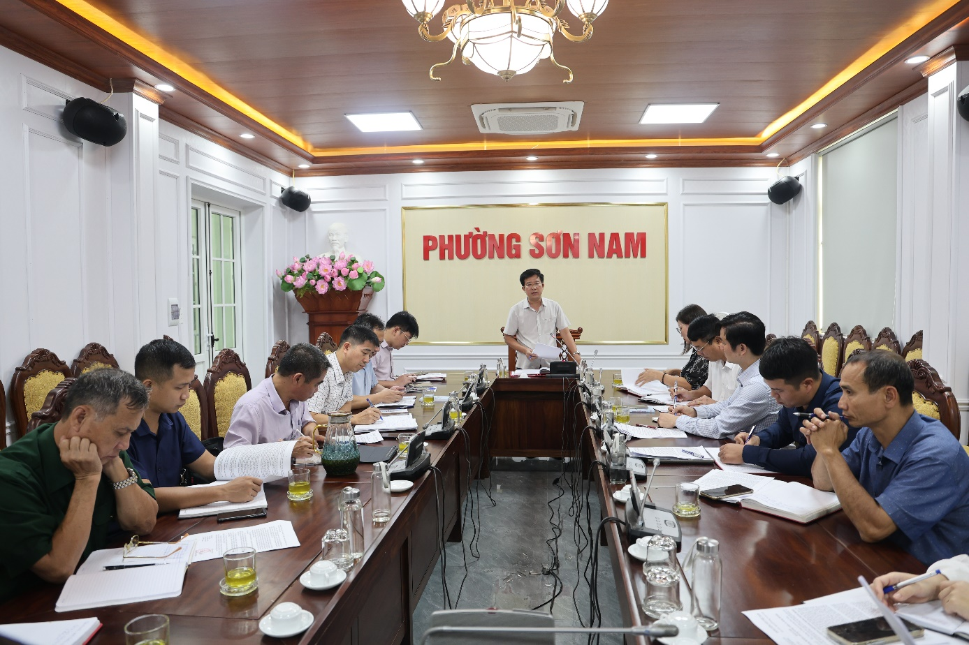 Đảng ủy UBND phường Sơn Nam giao ban công tác tháng 8, triển khai nhiệm vụ tháng 9/2026