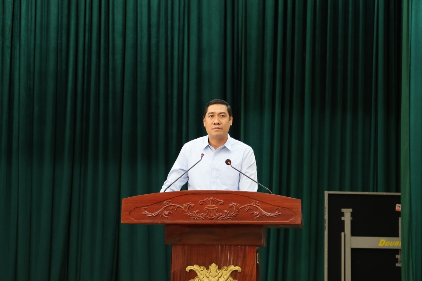Đảng ủy phường Sơn Nam giao ban với các chi bộ Tổ dân phố trực thuộc tháng 11/2025, nhiệm vụ trọng tâm tháng 12/2025