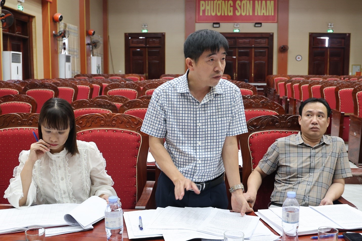 UBND phường Sơn Nam họp bàn một số nội dung quan trọng