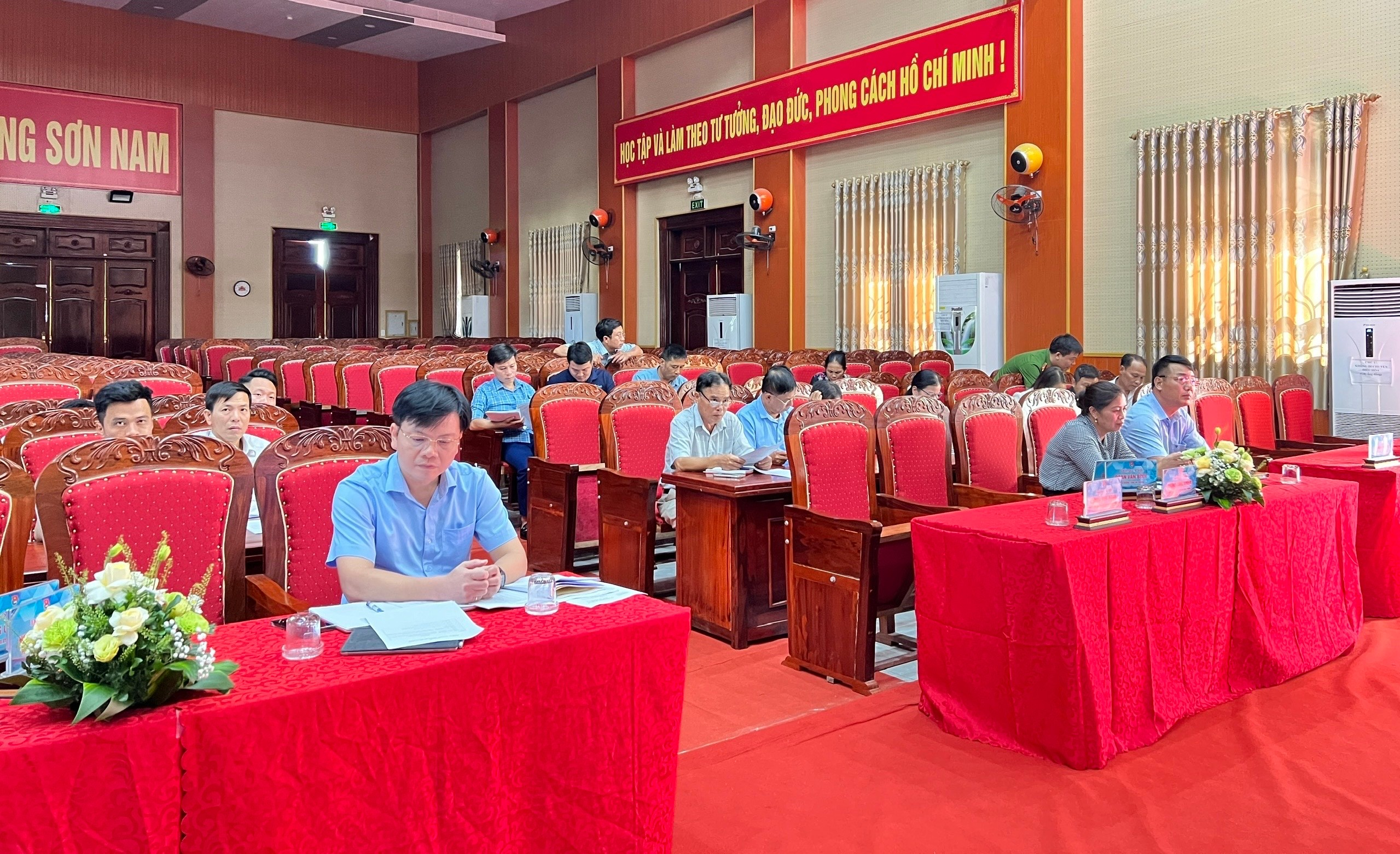 UBND phường Sơn Nam triển khai Kế hoạch rà soát hộ nghèo, hộ cận nghèo năm 2025 và xác định hộ làm nông nghiệp, lâm nghiệp, ngư nghiệp có mức sống trung bình