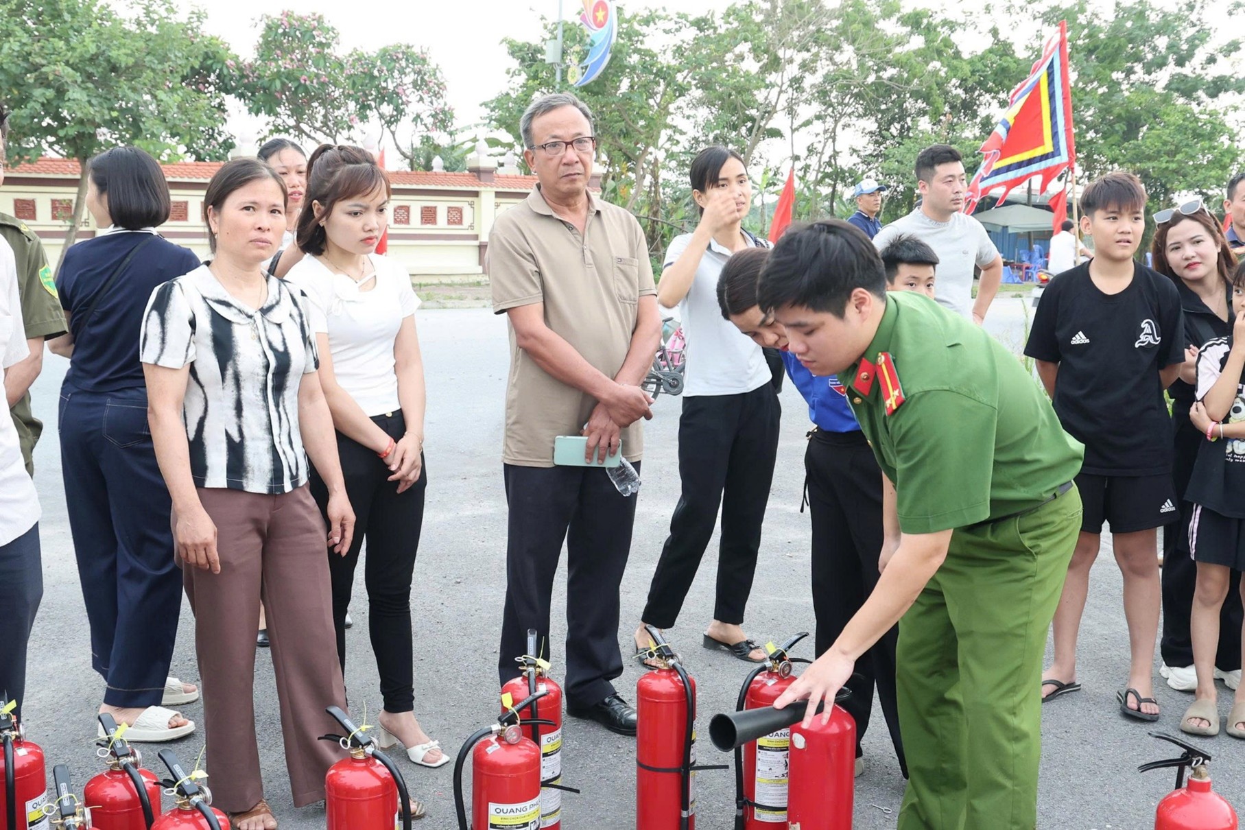 UBND phường Sơn Nam tổ chức lớp huấn luyện nghiệp vụ phòng cháy, chữa cháy và cứu nạn, cứu hộ năm 2026
