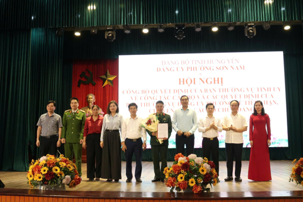 Phường Sơn Nam: Công bố các quyết định về công tác cán bộ và tiếp nhận, chuyển giao tổ chức đảng