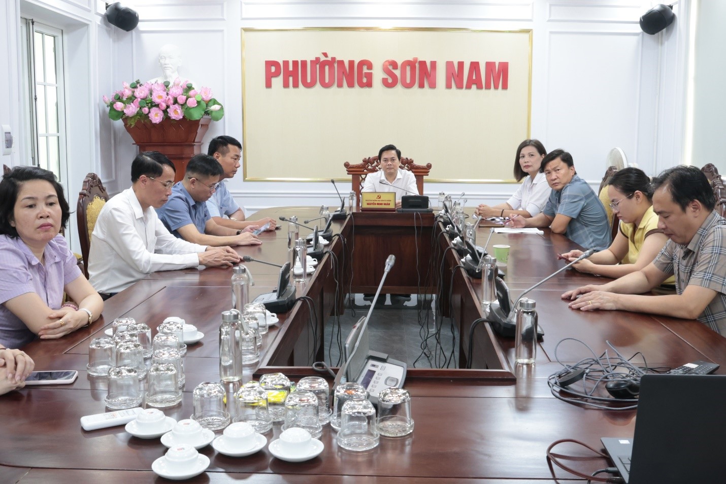 Phường Sơn Nam tham dự trực tuyến Lễ phát động phong trào thi đua và ký kết giao ước thi đua quyết tâm thực hiện thắng lợi mục tiêu tăng trưởng bền vững “ 2 con số” giai đoạn 2026 – 2031