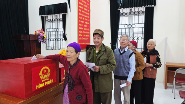Phường Sơn Nam tổ chức vận hành thử nghiệm Chương trình khai mạc và thực hành quy trình bỏ phiếu bầu cử đại biểu Quốc hội khóa XVI và đại biểu HĐND các cấp, nhiệm kỳ 2026–2031.